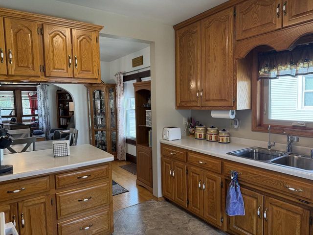 1046 DOUSMAN STREET, Green Bay, WI 54303