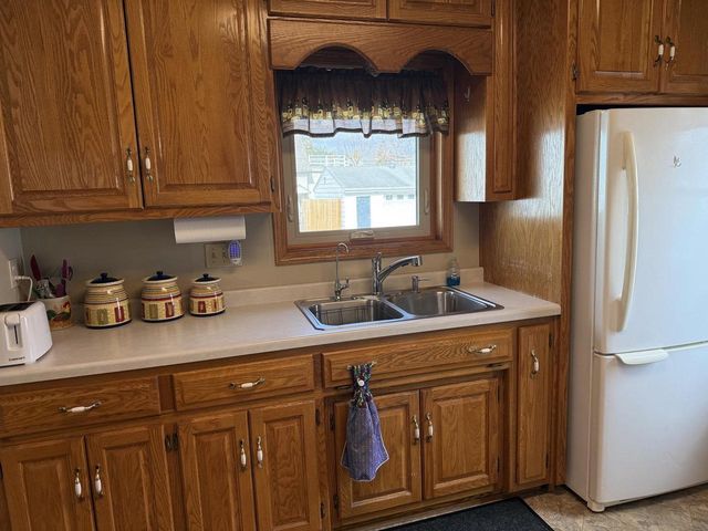 1046 DOUSMAN STREET, Green Bay, WI 54303