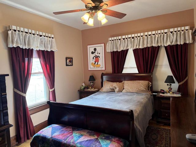 1046 DOUSMAN STREET, Green Bay, WI 54303