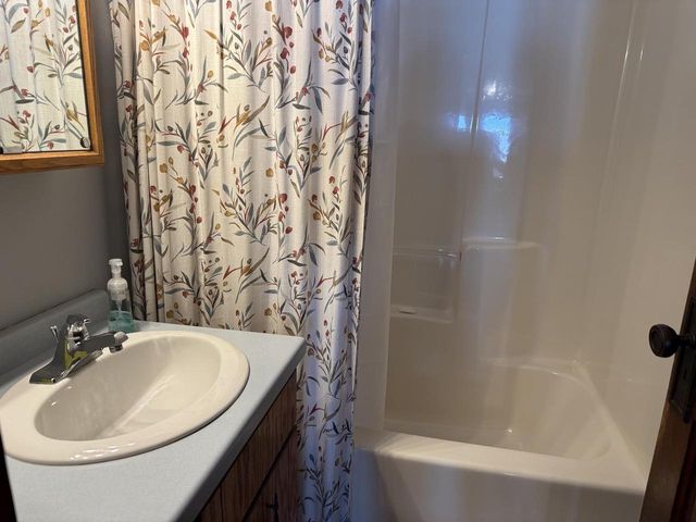 1046 DOUSMAN STREET, Green Bay, WI 54303