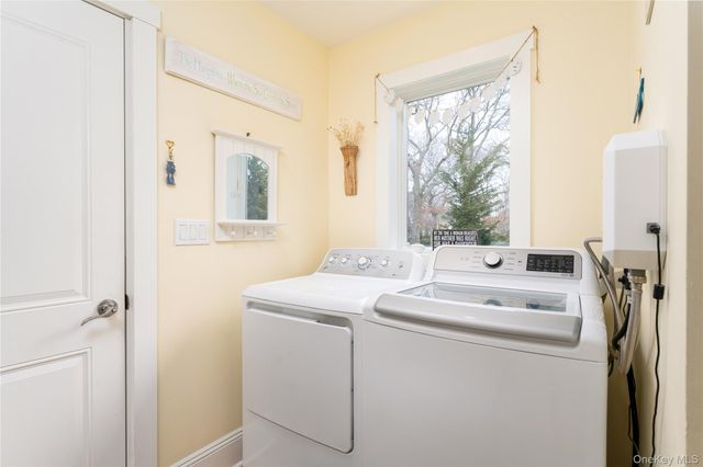 61 Atlantic Avenue, Hampton Bays, NY 11946