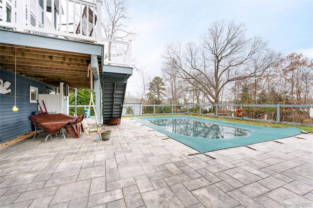 61 Atlantic Avenue, Hampton Bays, NY 11946