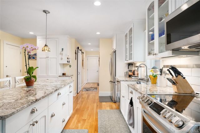 61 Atlantic Avenue, Hampton Bays, NY 11946