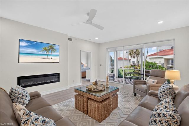 3554 HALDEMAN CREEK DR 111, Naples, FL 34112