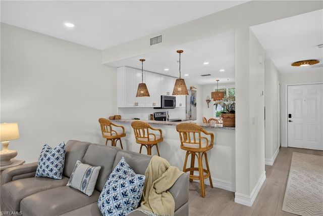 3554 HALDEMAN CREEK DR 111, Naples, FL 34112