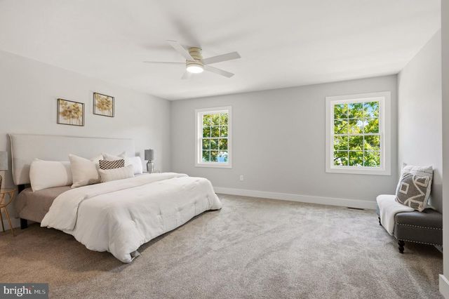 18 OLD MILL RD, Sewell, NJ 08080