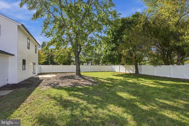 18 OLD MILL RD, Sewell, NJ 08080