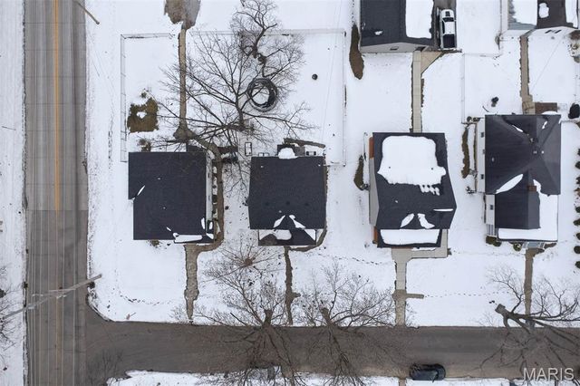 607 Pine Street, Highland, IL 62249