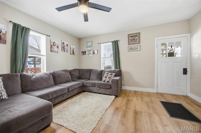 607 Pine Street, Highland, IL 62249