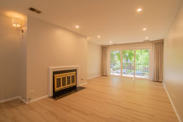 901 Hinman Avenue 2C, Evanston, IL 60202