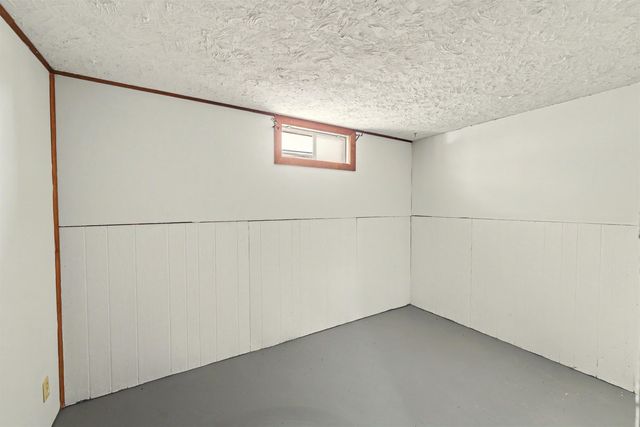461 S Delaware Ave., Salina, KS 67401