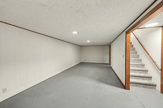 461 S Delaware Ave., Salina, KS 67401