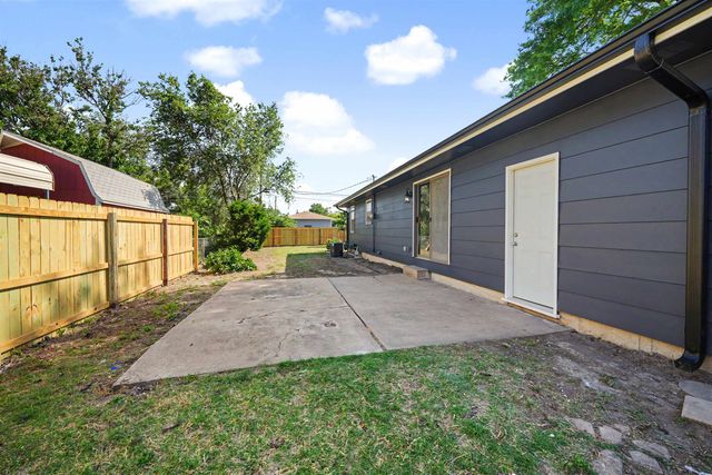 461 S Delaware Ave., Salina, KS 67401