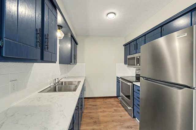 461 S Delaware Ave., Salina, KS 67401