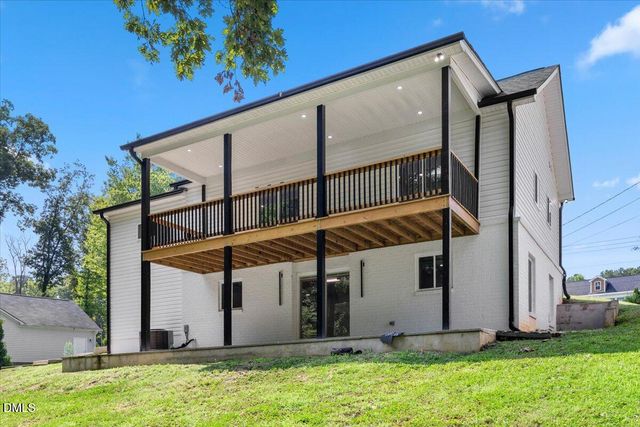 242 Oakdale Avenue, Clayton, NC 27520