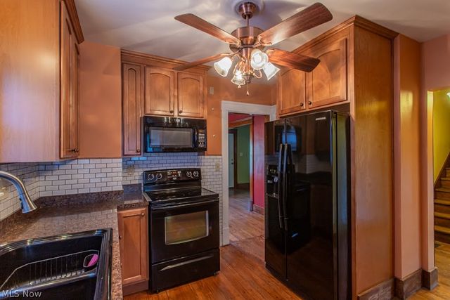 1218 Perkinswood Boulevard, Warren, OH 44484