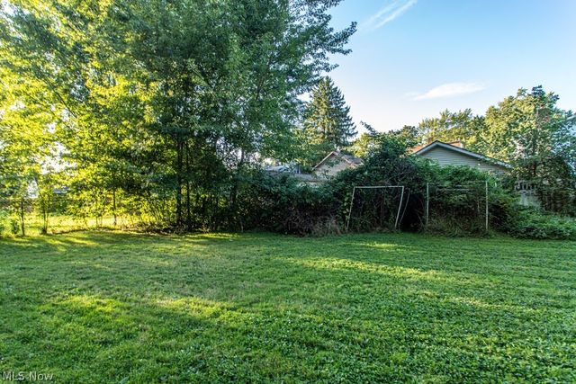 1218 Perkinswood Boulevard, Warren, OH 44484