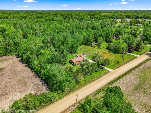 38894 S Huron Road, New Boston, MI 48164