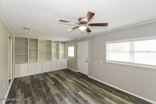 1007 WINSTONIAN WAY Street, Jacksonville, FL 32221