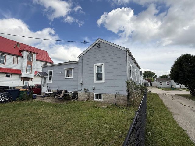 33 5TH STREET, Fond Du Lac, WI 54935