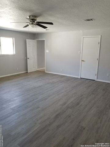 511 sayers, San Antonio, TX 78214