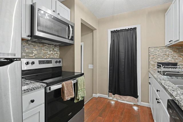 714 W 25th St S, Wichita, KS 67217