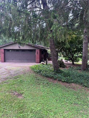 1065 Huck Road, Lowell, OH 45744