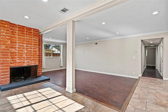 7023 De Celis, Van Nuys, CA 91406