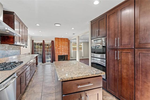 7023 De Celis, Van Nuys, CA 91406