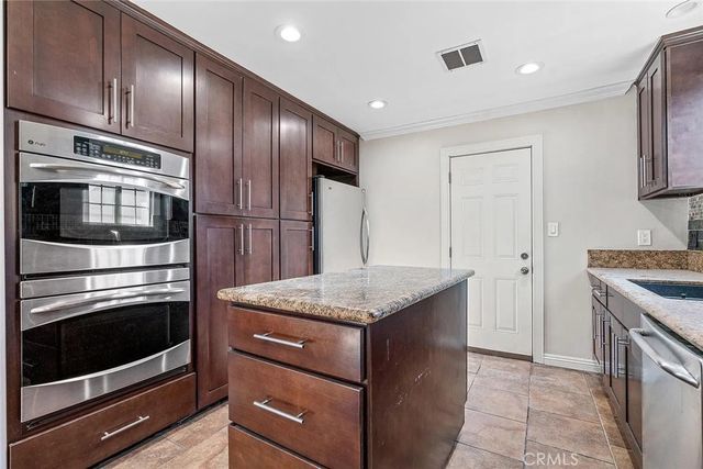 7023 De Celis, Van Nuys, CA 91406