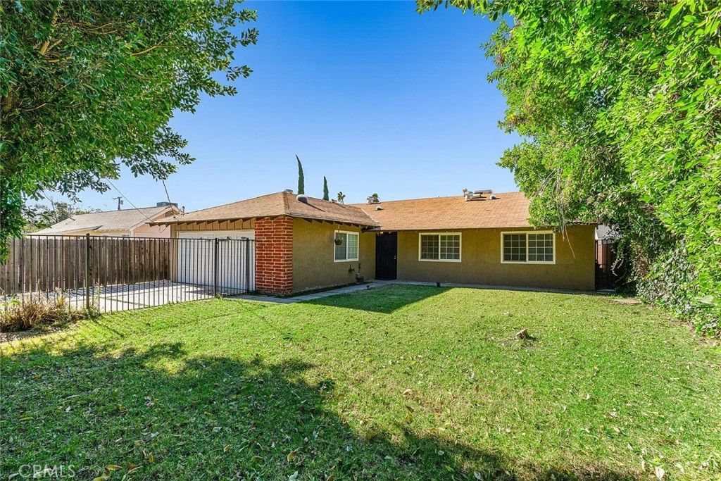7023 De Celis, Van Nuys, CA 91406
