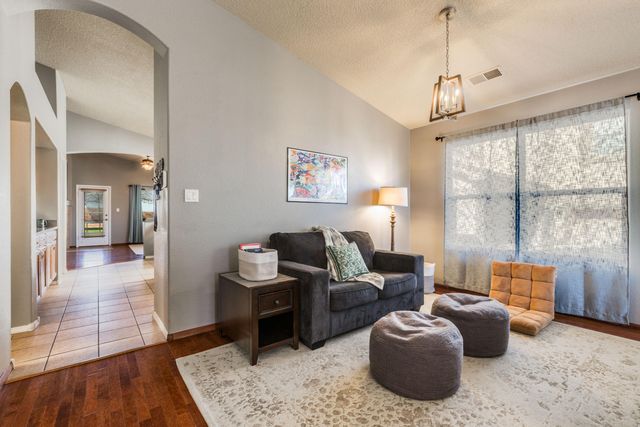 8051 Corn Mountain Place NW, Albuquerque, NM 87114