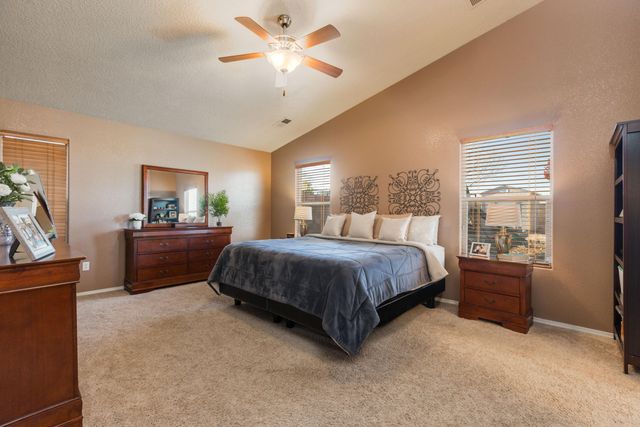 8051 Corn Mountain Place NW, Albuquerque, NM 87114