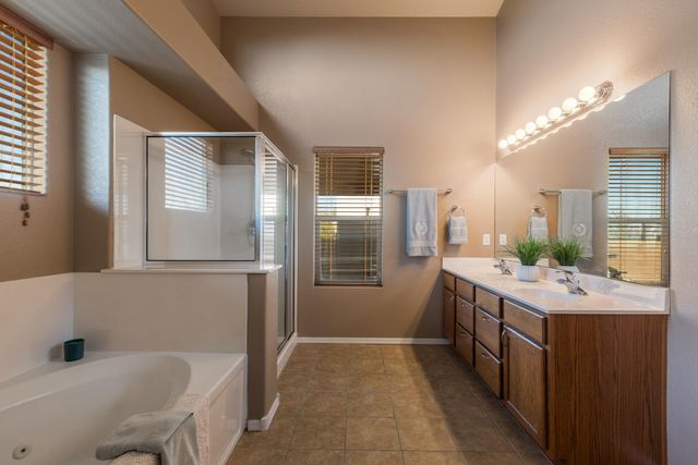 8051 Corn Mountain Place NW, Albuquerque, NM 87114