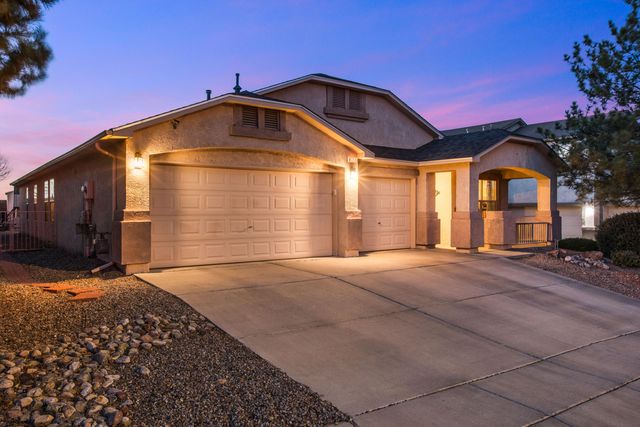 8051 Corn Mountain Place NW, Albuquerque, NM 87114