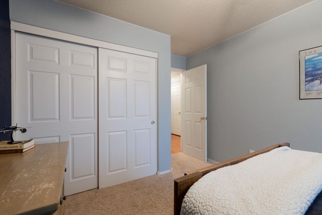 8051 Corn Mountain Place NW, Albuquerque, NM 87114