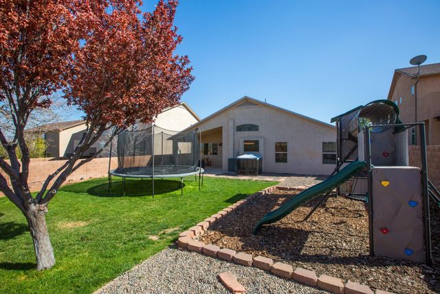 8051 Corn Mountain Place NW, Albuquerque, NM 87114