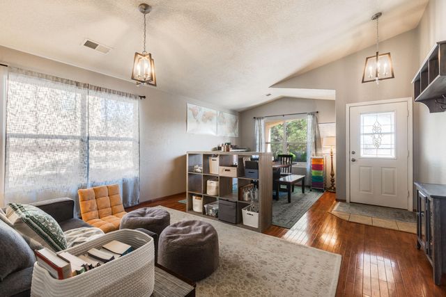 8051 Corn Mountain Place NW, Albuquerque, NM 87114