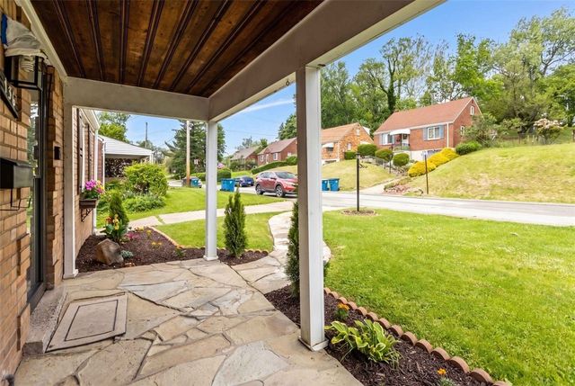 136 Harvard Dr, Penn Hills, PA 15235