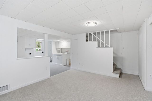 136 Harvard Dr, Penn Hills, PA 15235
