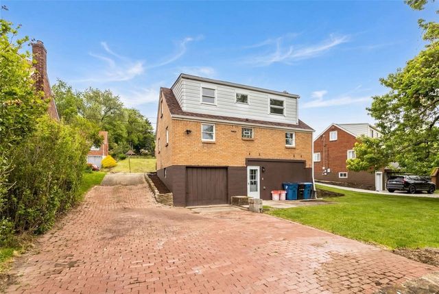 136 Harvard Dr, Penn Hills, PA 15235