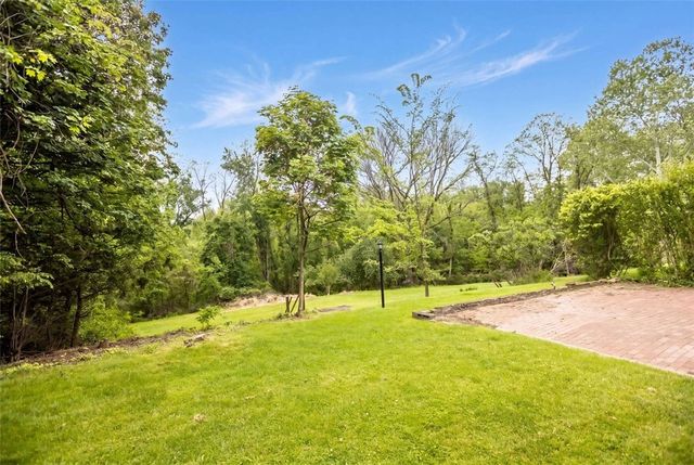 136 Harvard Dr, Penn Hills, PA 15235