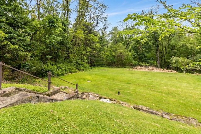 136 Harvard Dr, Penn Hills, PA 15235