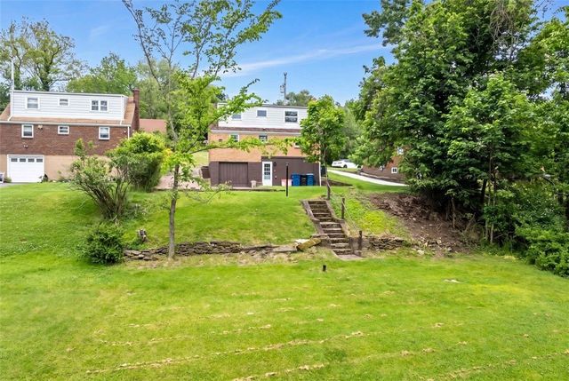 136 Harvard Dr, Penn Hills, PA 15235