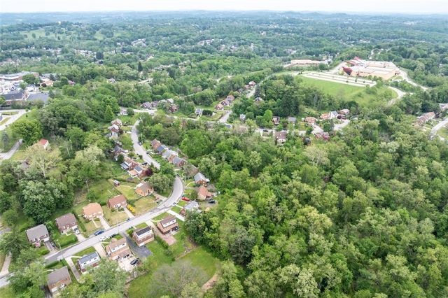 136 Harvard Dr, Penn Hills, PA 15235