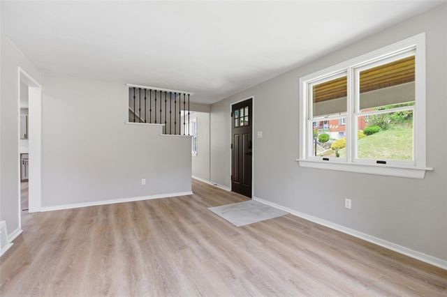136 Harvard Dr, Penn Hills, PA 15235