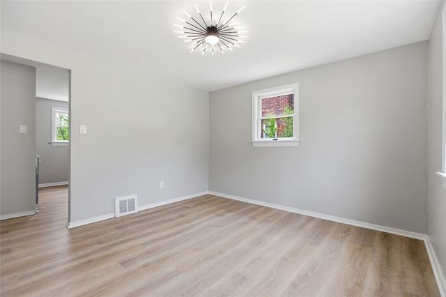 136 Harvard Dr, Penn Hills, PA 15235