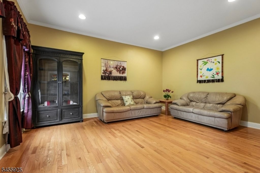 17 Burniston Ct, Hillsborough Twp., NJ 08844 — photo 2