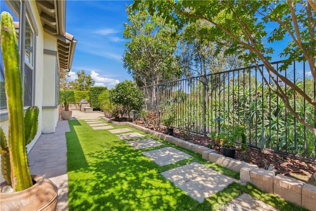 6 Buscar Street, Rancho Mission Viejo, CA 92694