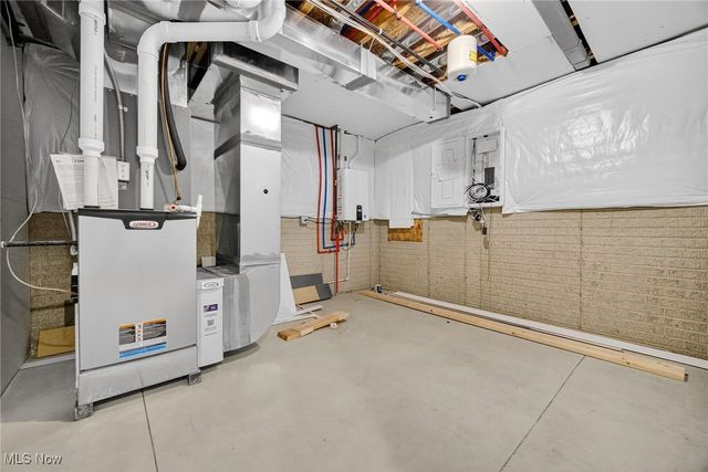 8960 Leatherleaf Drive, Columbia Station, OH 44028